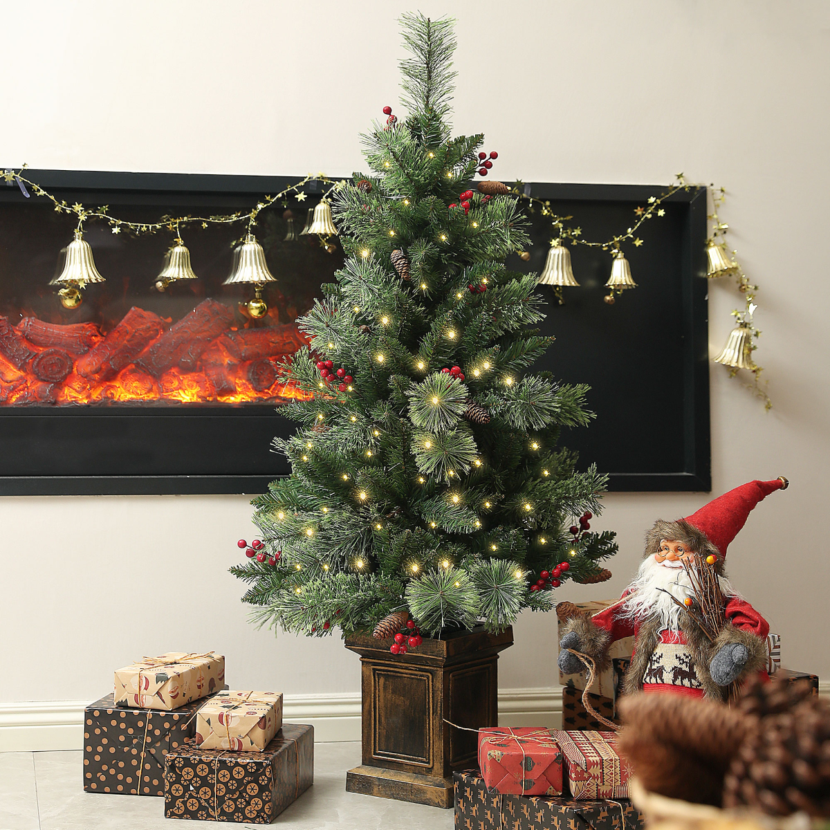Pre-Lit Christmas Tree with Berries and Pine Cones, 4ft