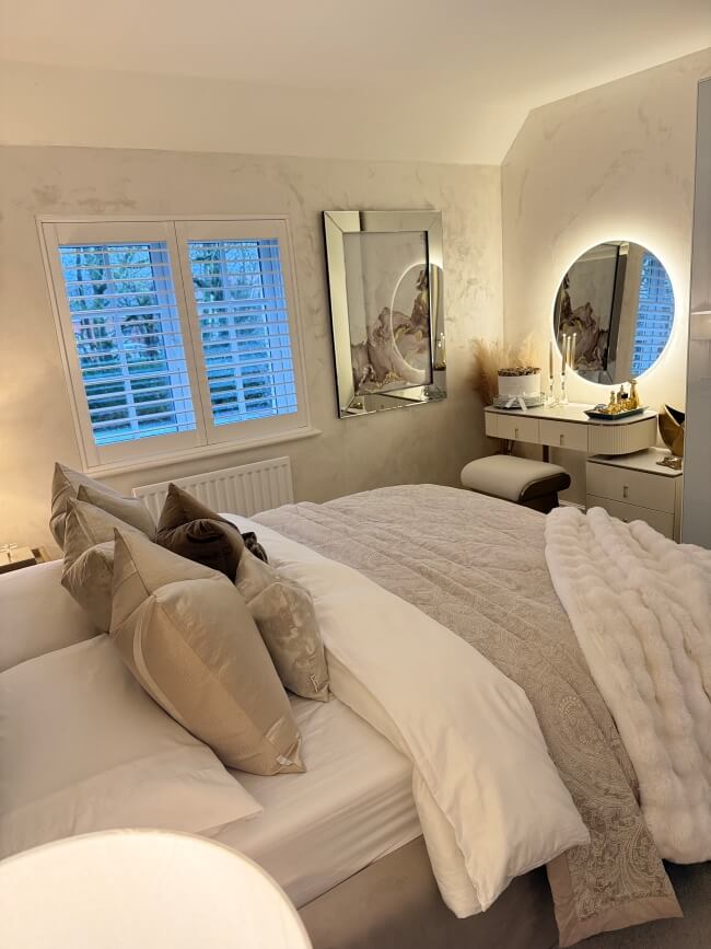 Ava Round Backlit Mirror, 80cm