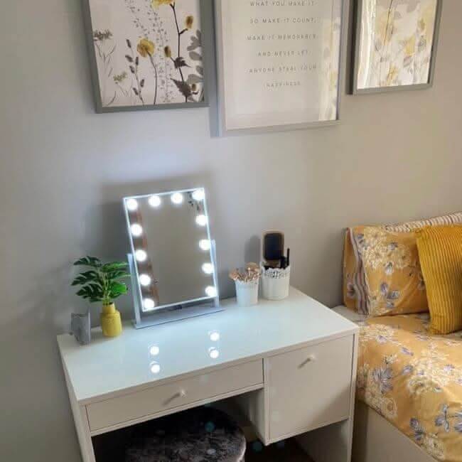 Olsen Hollywood Mirror, 47 x 37cm