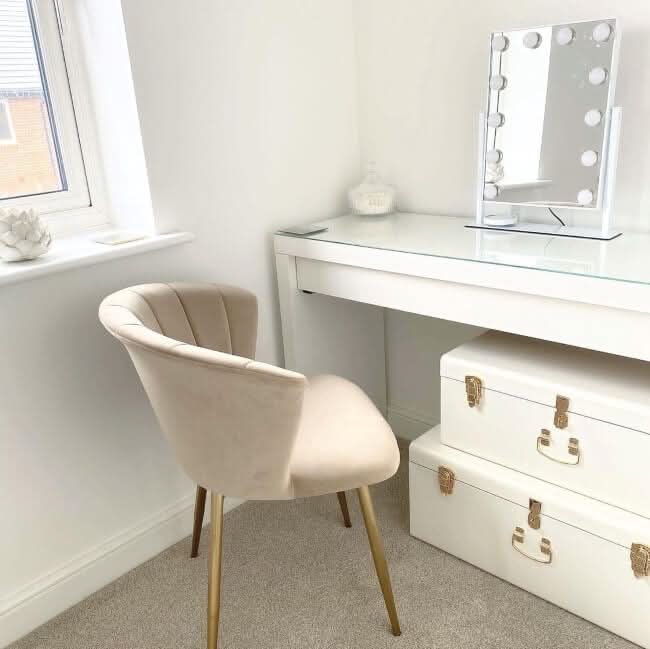 Olsen Hollywood Mirror, 47 x 37cm
